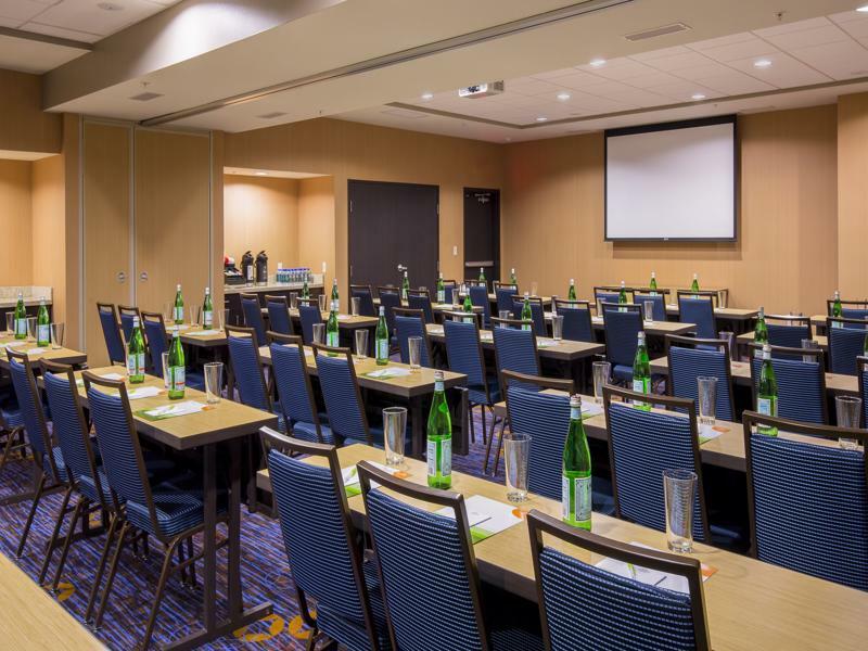 Courtyard By Marriott Bismarck North Hotel Exterior photo